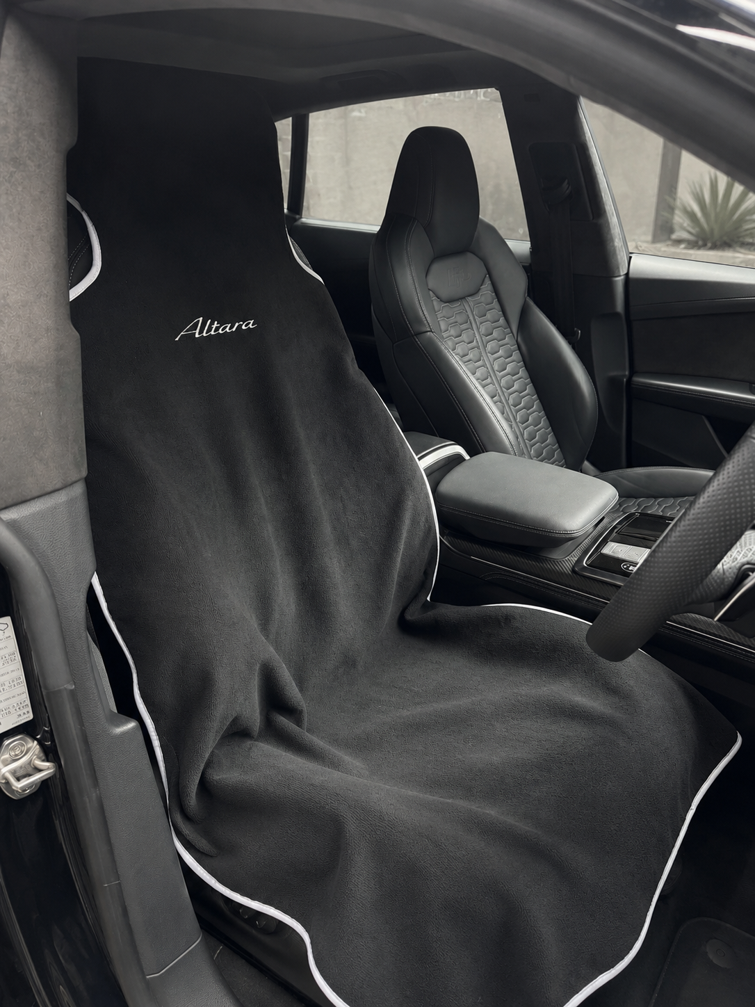 Altara seat cover, studio shot